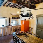 Nel Castello Del Cardaneto Montone (Umbria)