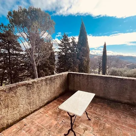 Nel Castello Del Cardaneto *