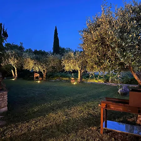 Nel Castello Del Cardaneto Lägenhet *